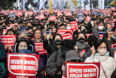 Өмнөд Солонгосын эмч нарын ажил хаялт үргэлжилж байна